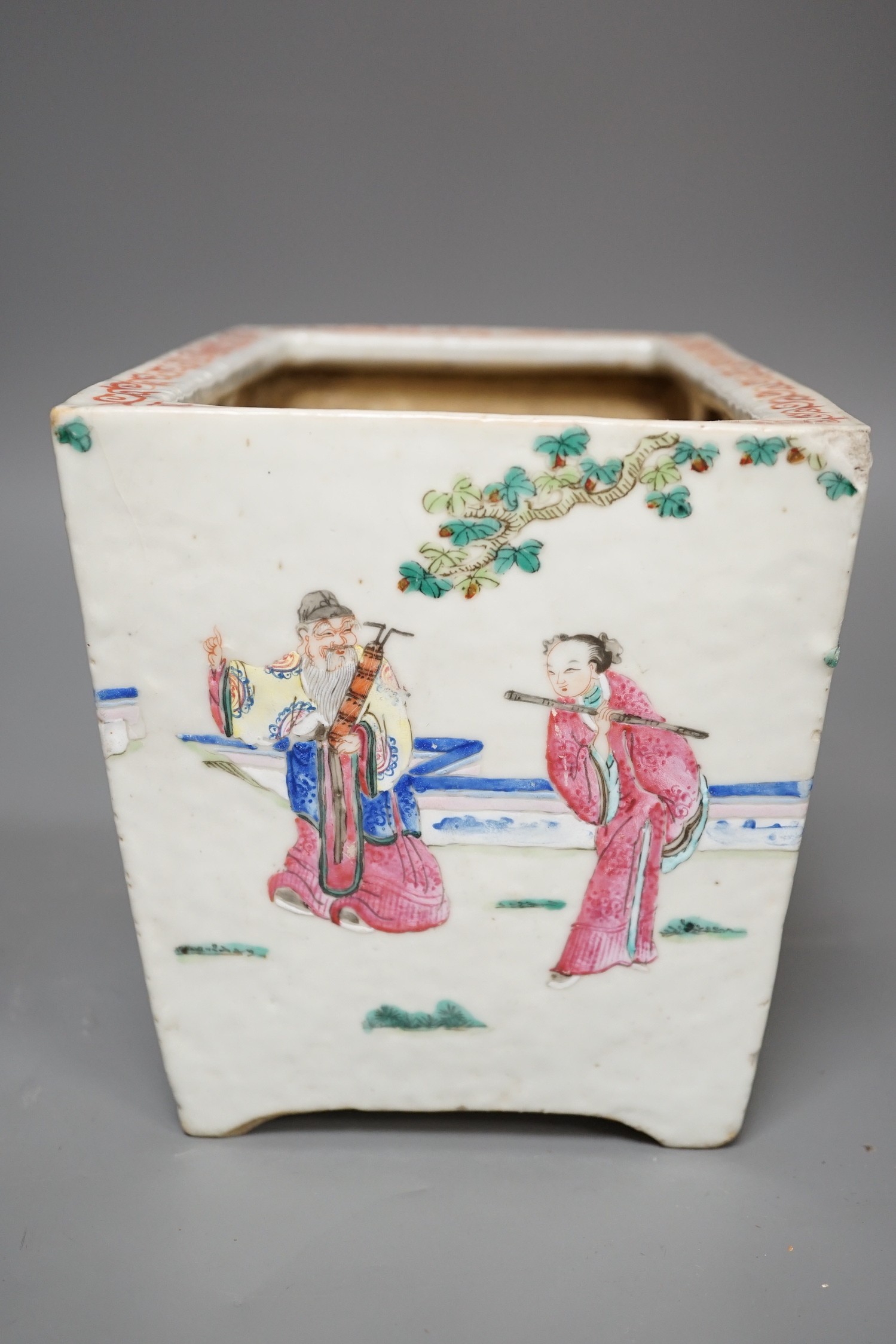 A 19th century Chinese famille rose 'eight immortals' jardiniere, 23cm wide